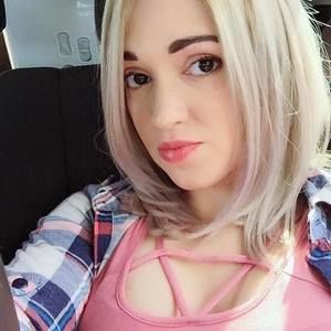 Meet your Posher, Daynis